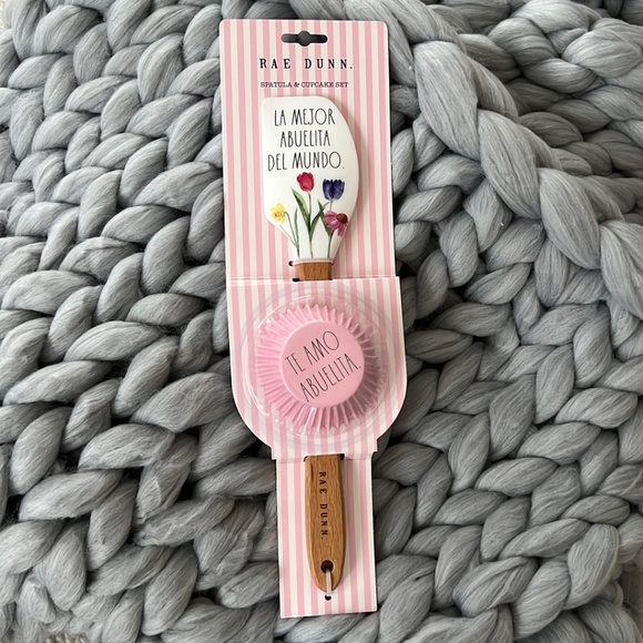 Rae Dunn Other - Rae Dunn Spatula & 12 piece Cupcake Set